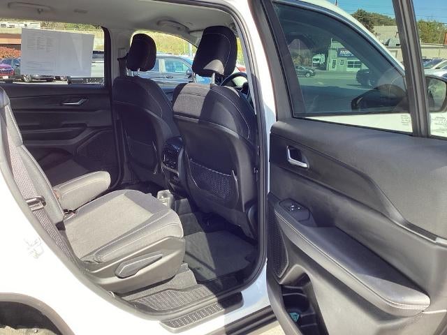 2023 Jeep Grand Cherokee L Laredo 4x4