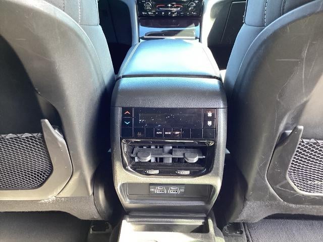 2023 Jeep Grand Cherokee L Laredo 4x4