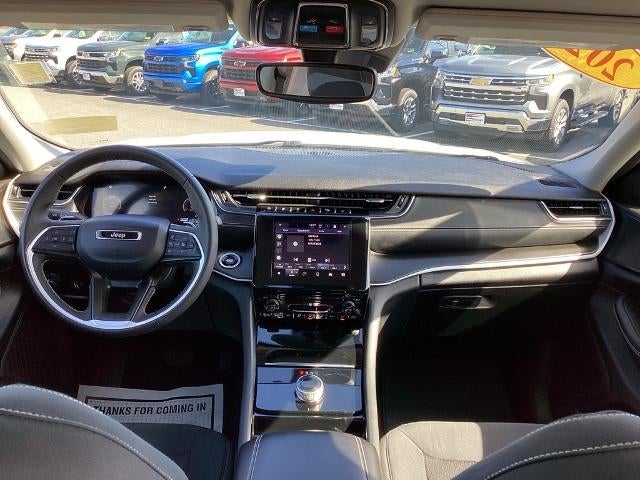 2023 Jeep Grand Cherokee L Laredo 4x4