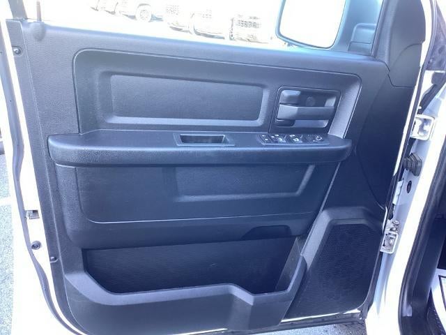 2020 RAM 1500 Classic Tradesman 4x4 Quad Cab 6'4" Box