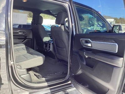 2020 RAM 1500 Big Horn 4x4 Crew Cab 5'7" Box