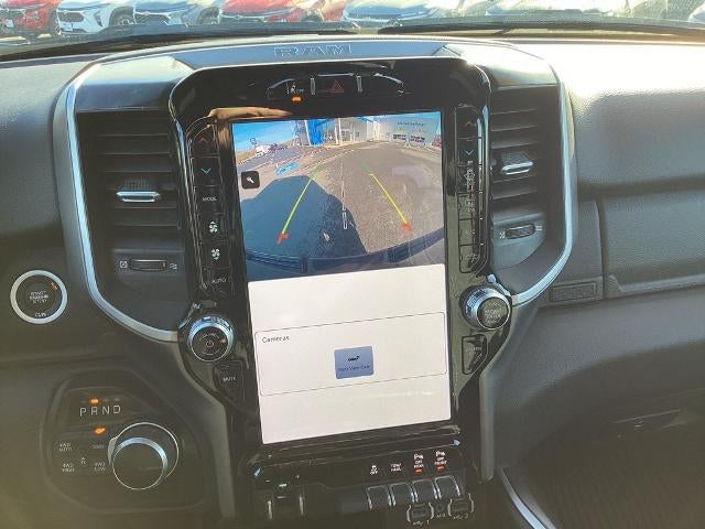 2022 RAM 1500 Big Horn 4x4 Crew Cab 5'7" Box