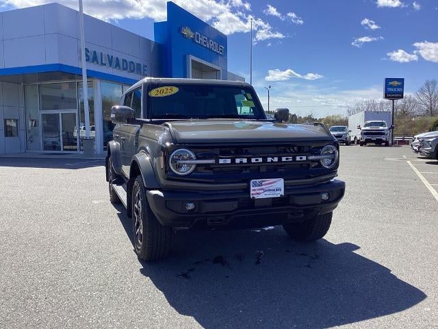 2025 Ford Bronco Outer Banks 4 Door 4x4
