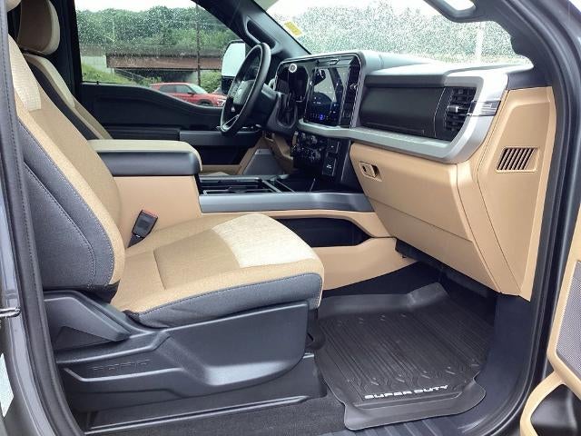 2026 Ford Super Duty F-350 SRW XLT 4WD Crew Cab 6.75' Box