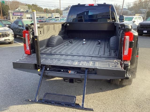 2024 Ford Super Duty F-450 DRW Limited 4WD Crew Cab 8' Box
