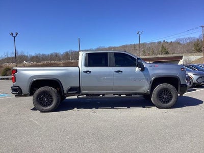 2025 Chevrolet Silverado 2500 HD Crew Cab Standard Box 4-Wheel Drive ZR2