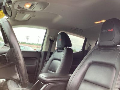 2021 GMC Canyon Crew Cab Short Box 4-Wheel Drive AT4 w/Leather