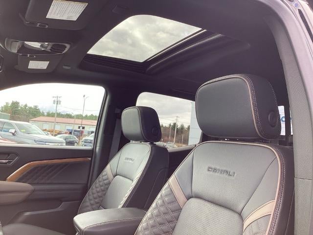 2024 GMC Canyon Crew Cab Short Box 4-Wheel Drive Denali