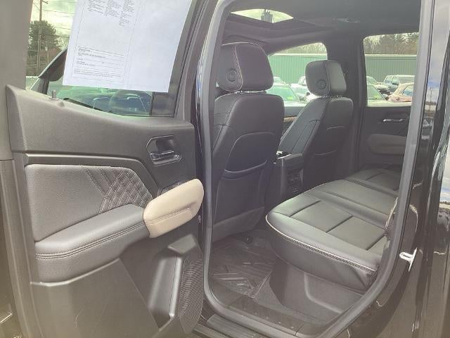 2024 GMC Canyon Crew Cab Short Box 4-Wheel Drive Denali