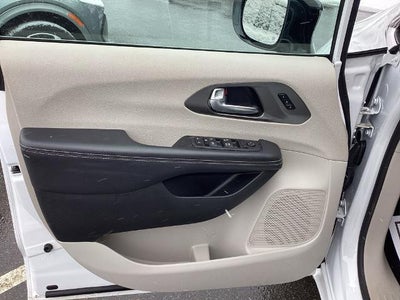 2024 Chrysler Pacifica Touring L FWD