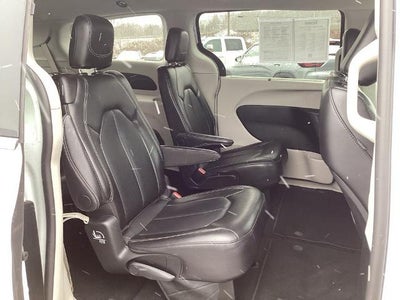 2024 Chrysler Pacifica Touring L FWD