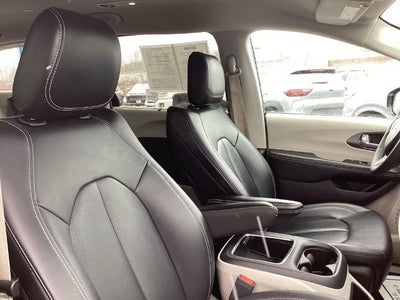 2024 Chrysler Pacifica Touring L FWD