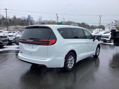 2024 Chrysler Pacifica Touring L FWD