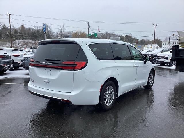 2024 Chrysler Pacifica Touring L FWD