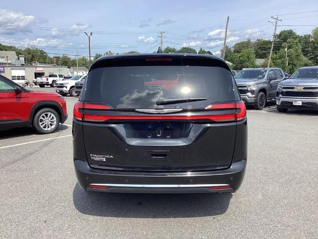 2023 Chrysler Pacifica Touring L FWD