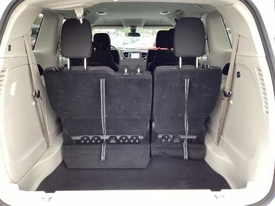 2022 Chrysler Voyager LX FWD