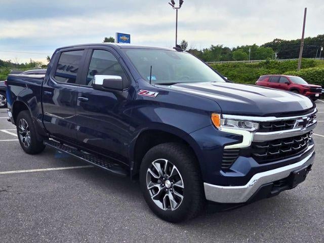 2023 Chevrolet Silverado 1500 Crew Cab Short Box 4-Wheel Drive LT 1LT