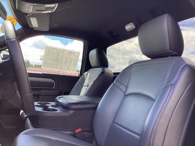 2024 RAM 3500 Tradesman 4x4 Reg Cab 8' Box