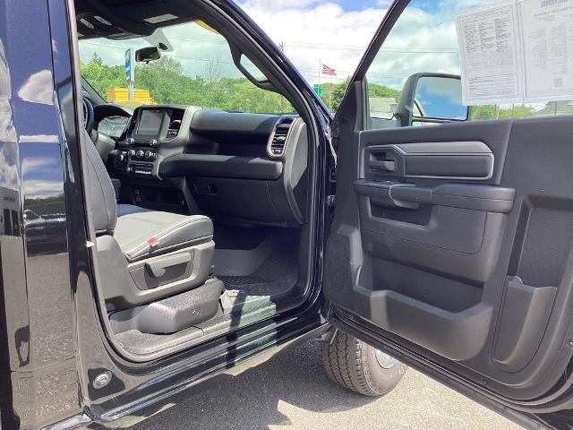 2024 RAM 3500 Tradesman 4x4 Reg Cab 8' Box
