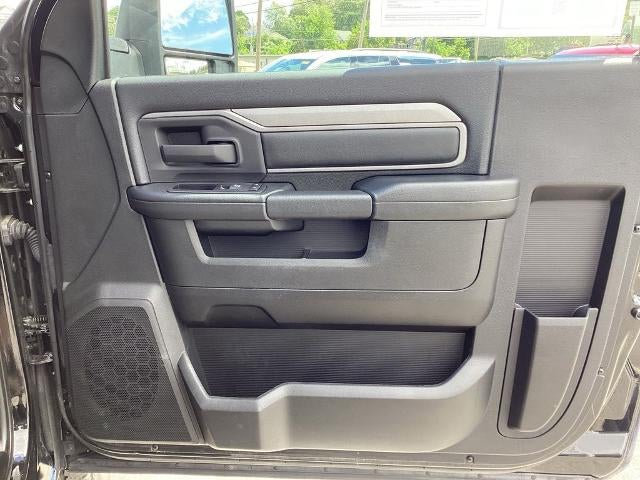 2024 RAM 3500 Tradesman 4x4 Reg Cab 8' Box