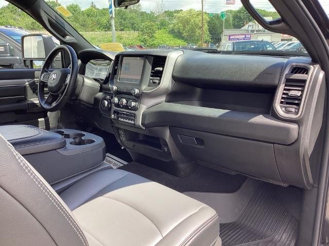 2024 RAM 3500 Tradesman 4x4 Reg Cab 8' Box