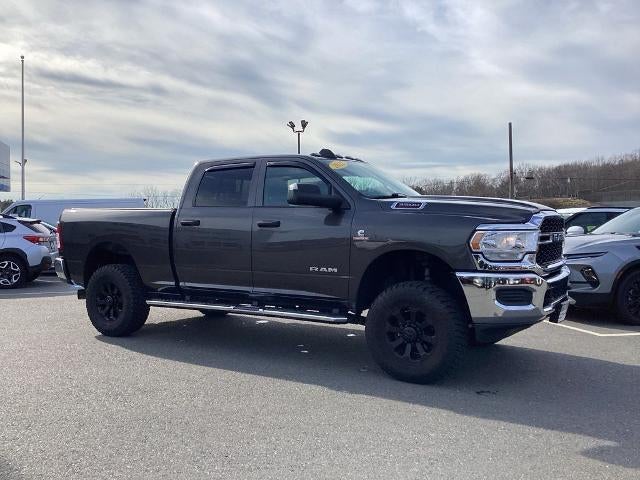 2022 RAM 3500 Tradesman 4x4 Crew Cab 6'4" Box