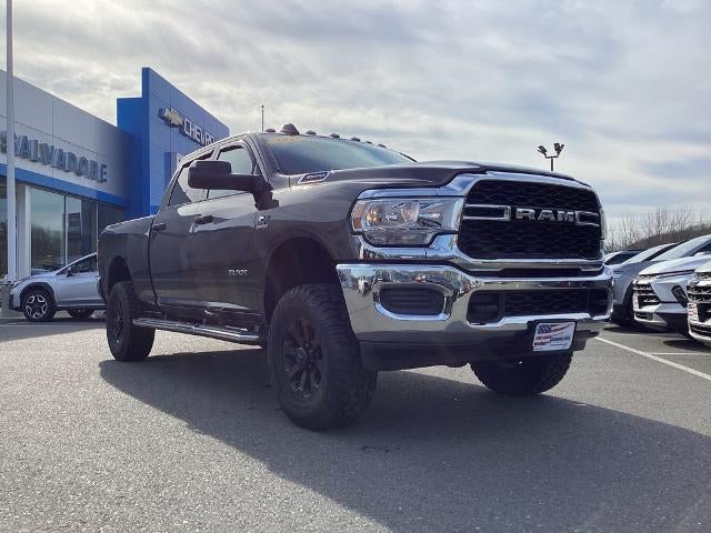 2022 RAM 3500 Tradesman 4x4 Crew Cab 6'4" Box