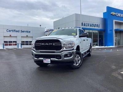 2022 RAM 3500 Big Horn 4x4 Crew Cab 8' Box