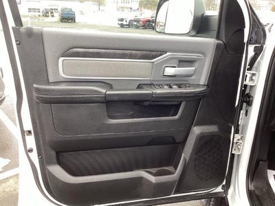 2022 RAM 3500 Big Horn 4x4 Crew Cab 8' Box