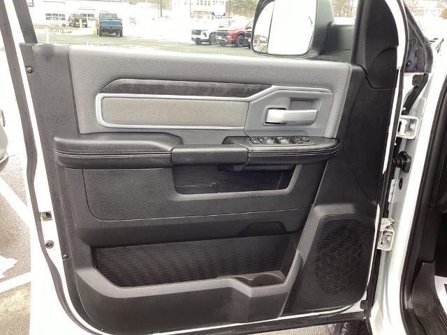 2022 RAM 3500 Big Horn 4x4 Crew Cab 8' Box