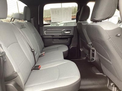 2022 RAM 3500 Big Horn 4x4 Crew Cab 8' Box