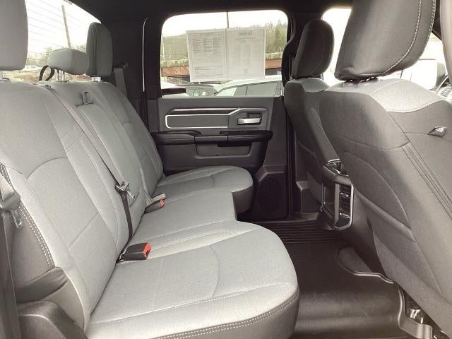 2022 RAM 3500 Big Horn 4x4 Crew Cab 8' Box