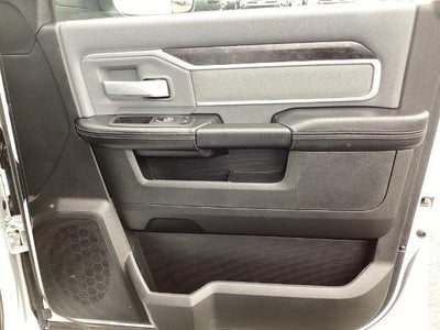 2022 RAM 3500 Big Horn 4x4 Crew Cab 8' Box