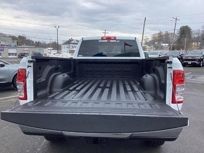 2022 RAM 3500 Big Horn 4x4 Crew Cab 8' Box