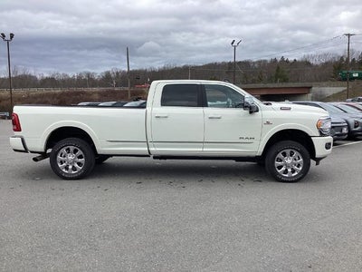 2023 RAM 3500 Limited 4x4 Crew Cab 8' Box
