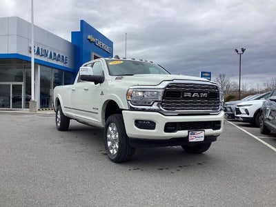 2023 RAM 3500 Limited 4x4 Crew Cab 8' Box