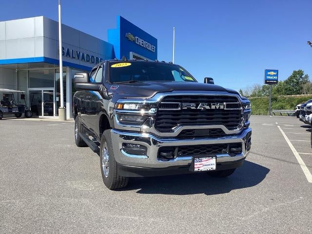 2025 RAM 2500 Tradesman 4x4 Crew Cab 6'4" Box
