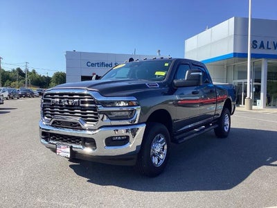 2025 RAM 2500 Tradesman 4x4 Crew Cab 6'4" Box