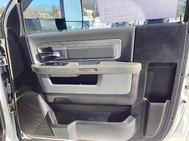 2015 RAM 5500 4WD Reg Cab 144" WB 60" CA Tradesman