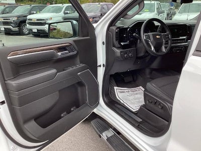 2025 Chevrolet Silverado 1500 Crew Cab Short Box 4-Wheel Drive LT 1LT