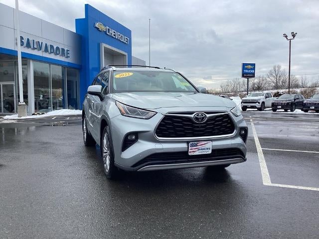 2022 Toyota Highlander Platinum AWD (Natl)