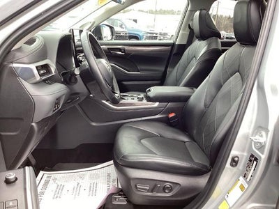 2022 Toyota Highlander Platinum AWD (Natl)
