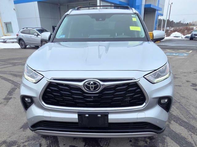 2022 Toyota Highlander Platinum AWD (Natl)