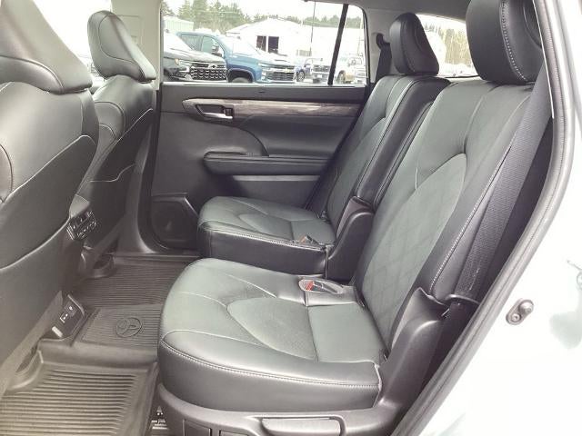 2022 Toyota Highlander Platinum AWD (Natl)