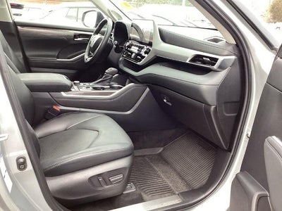 2022 Toyota Highlander Platinum AWD (Natl)