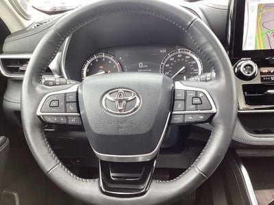 2022 Toyota Highlander Platinum AWD (Natl)
