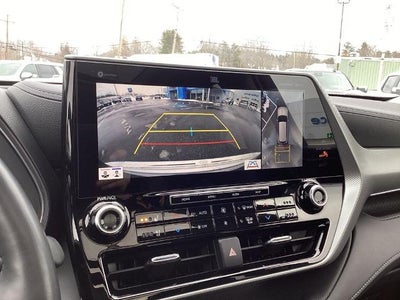 2022 Toyota Highlander Platinum AWD (Natl)