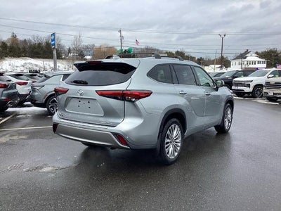 2022 Toyota Highlander Platinum AWD (Natl)