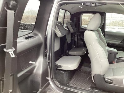 2019 Toyota Tacoma 4WD 4WD SR Access Cab 6' Bed V6 AT (SE)