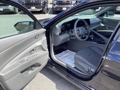 2023 Hyundai ELANTRA SEL IVT